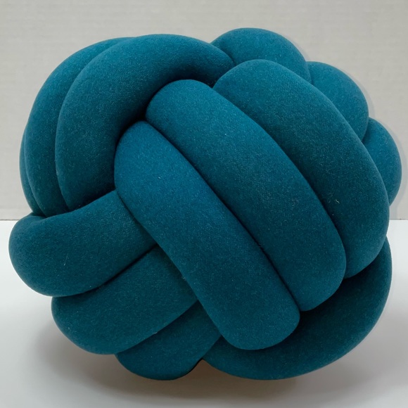 Knot Ball Throw Pillow Knotted Soft Plush Couch Bed Cushion Home Decor Accent gf - Picture 3 of 10